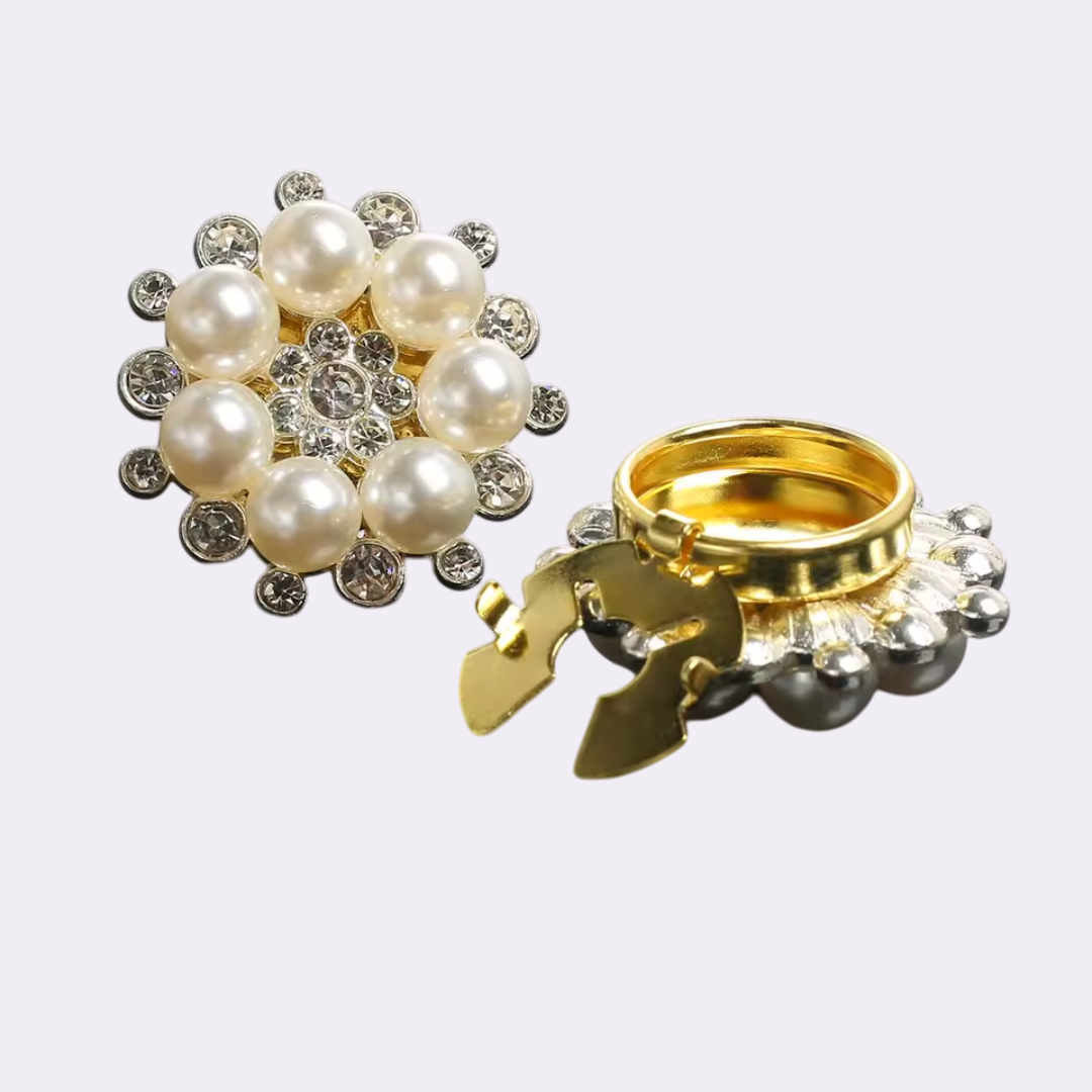 Luna Clip – Broche Floral para Elevar tu Camisa
