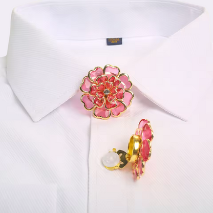 Pearl Whisper  – Broche Floral para Elevar tu Camisa